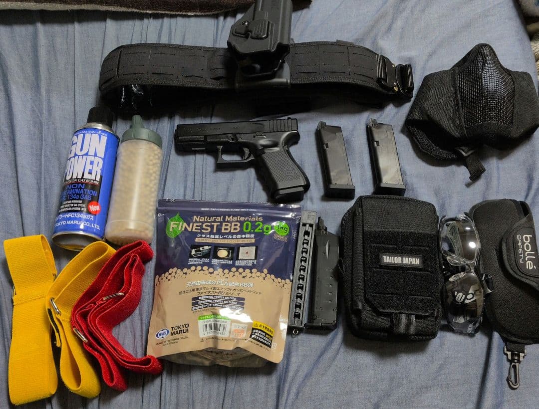 サバゲーガスガンセット　GLOCK19Gen.4、マガジン、保護グラス等々