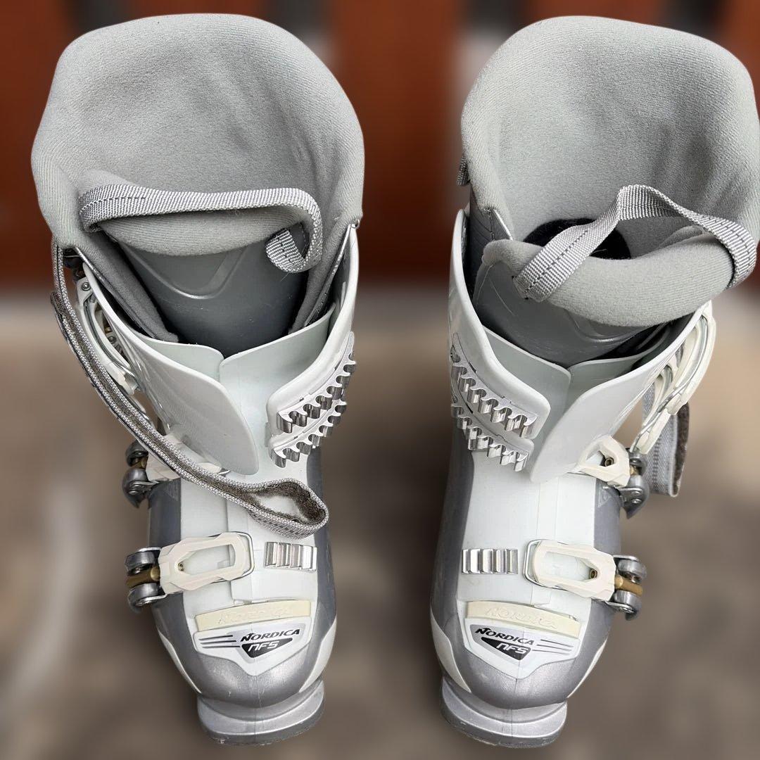 【一度のみ使用】Nordica スキーブーツ ホワイト/シルバー