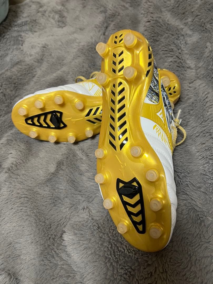 モレリアネオ3 SR4 JAPAN 即発送可能　26.5cm