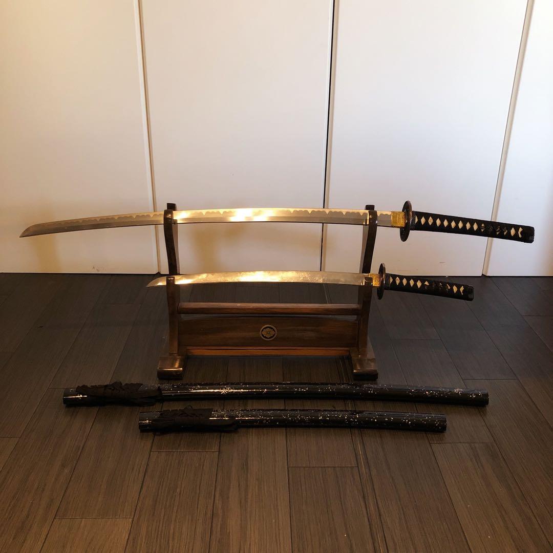 高級模造刀　優乱刃紋　大小セット　黒拵え　太刀　脇差　大小セット