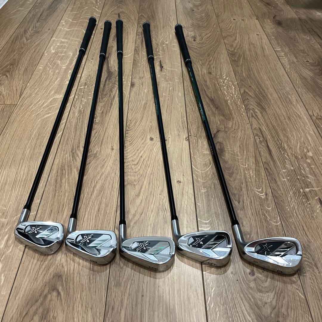 ゼクシオ　エックスアイアン　２０２２　カーボンシャフト　ダンロップ ゴルフ