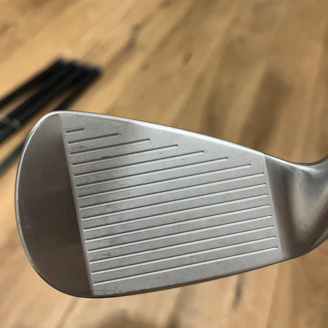 ゼクシオ　エックスアイアン　２０２２　カーボンシャフト　ダンロップ ゴルフ