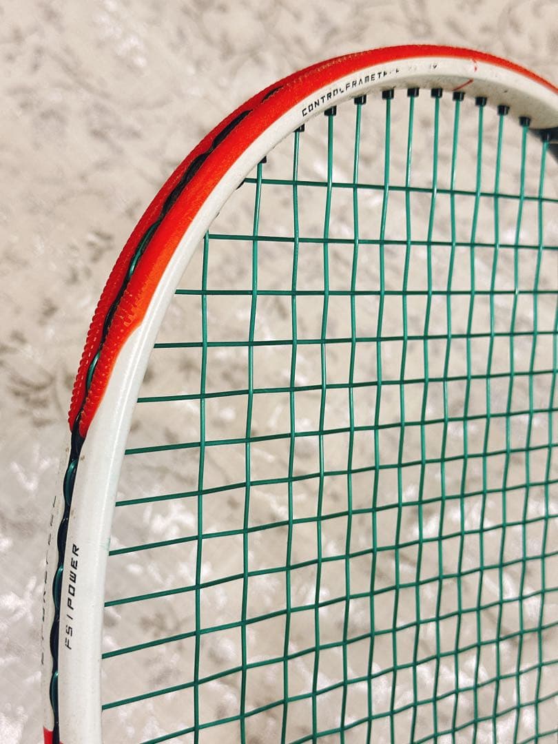 Babolat ピュアストライク テニスラケット　　グリップ２