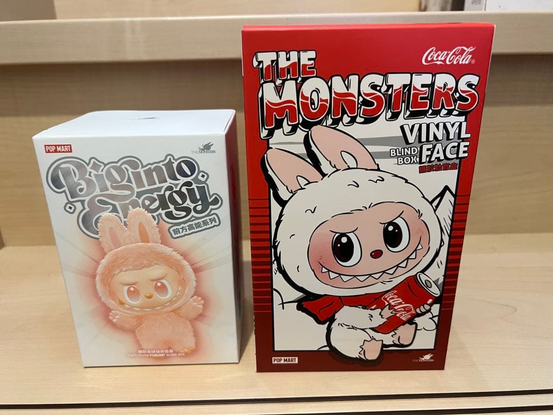 THE MONSTERSコカコーラシリーズ　Big into Energyラブブ