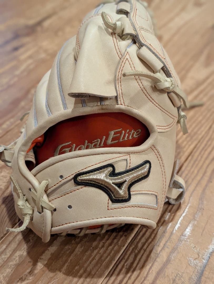 Mizuno Global Elite 硬式グローブ ベージュ