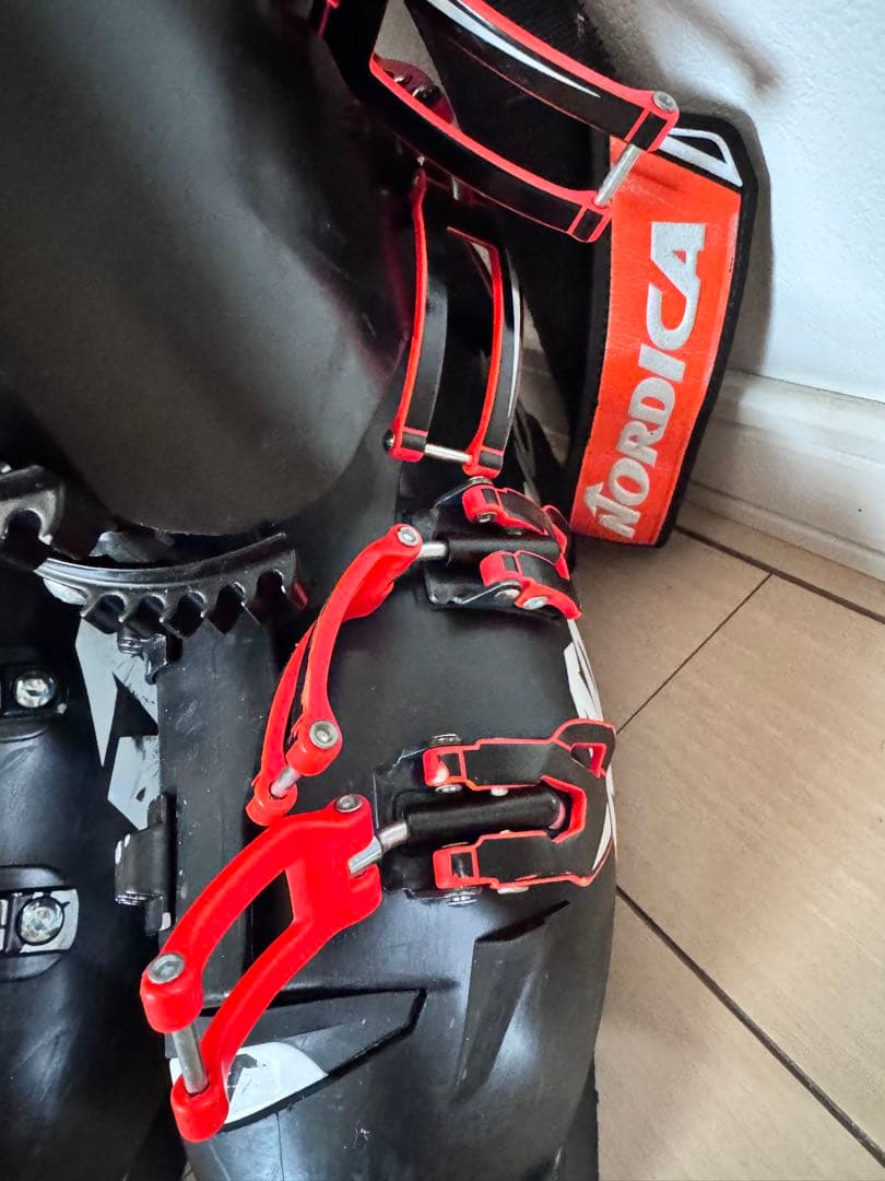 Nordica Dobermann GP70 スキーブーツ 23-23.5cm