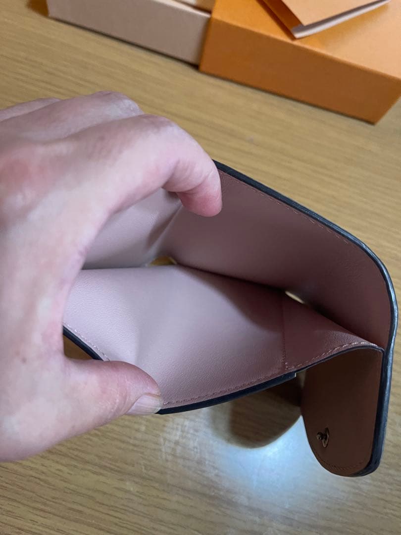 ルイヴィトン　三つ折り財布　ポルトフォイユ　イリスXS