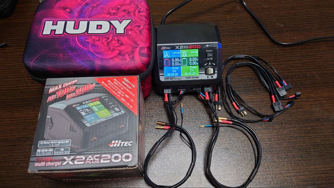 HITECH マルチチャージャーX2 AC Plus 200 HUDYケース付き