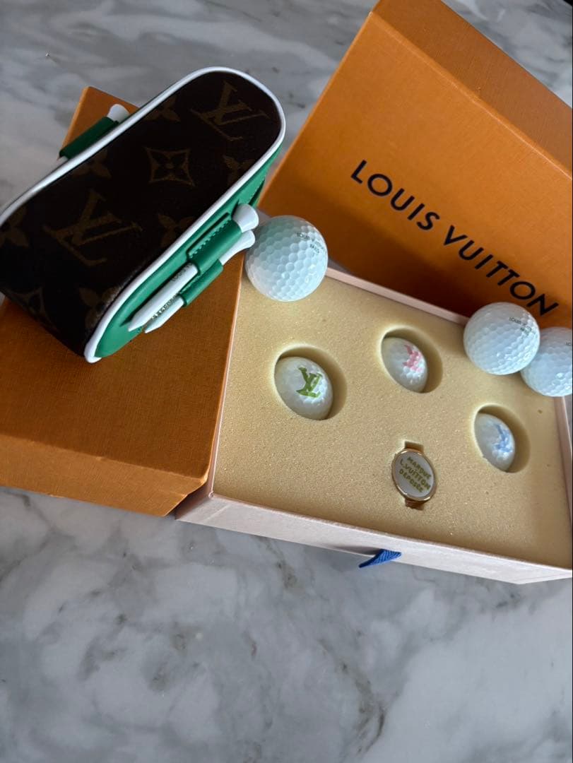 LOUIS VUITTON ゴルフボールセット