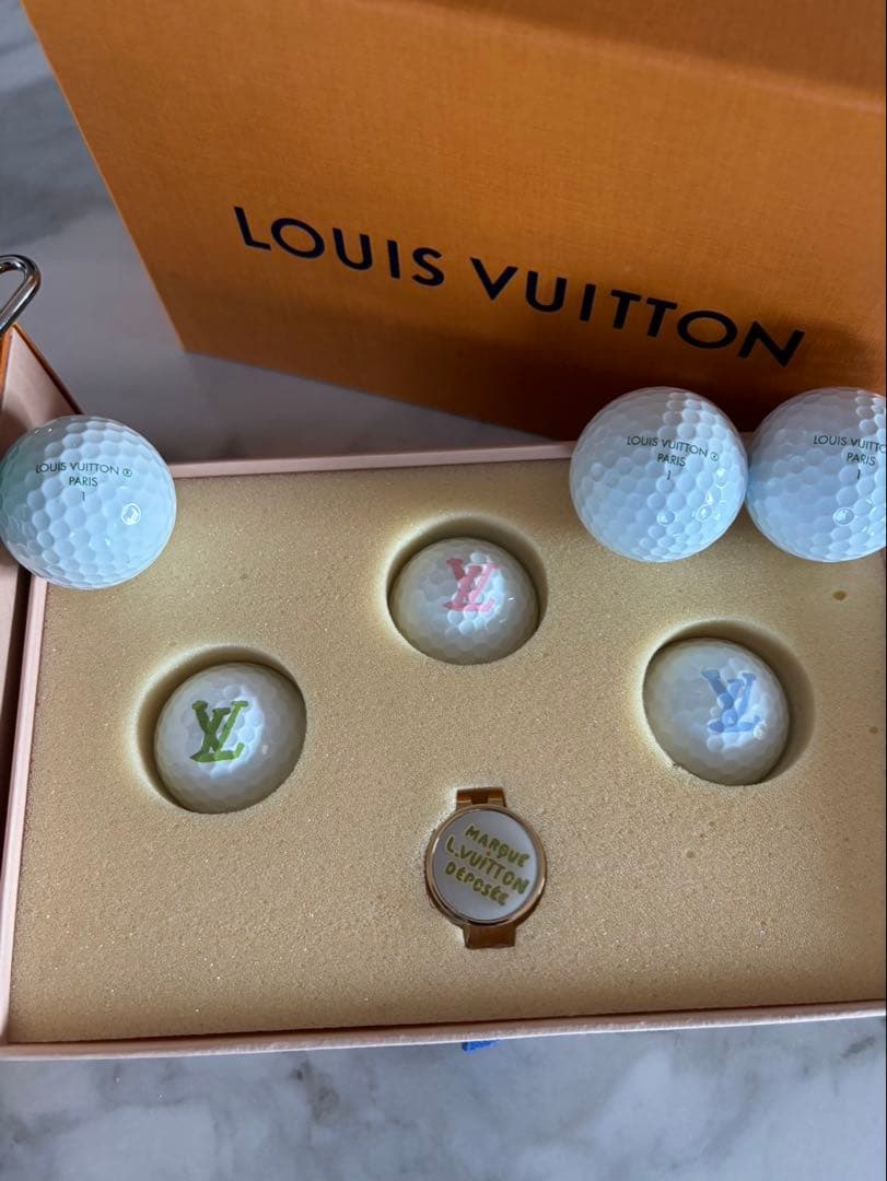 LOUIS VUITTON ゴルフボールセット