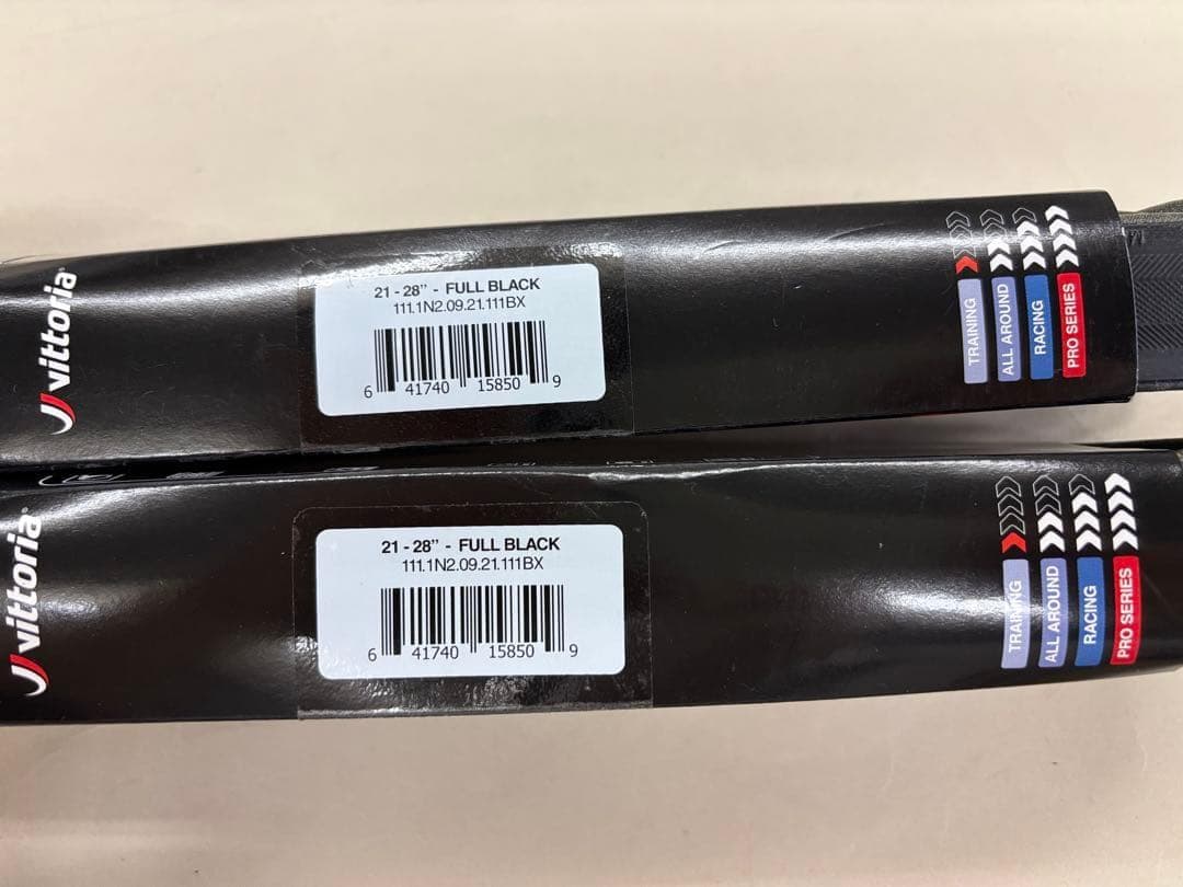 337【新品・希少ラスト１品】vittoria　Strada　チューブラータイヤ