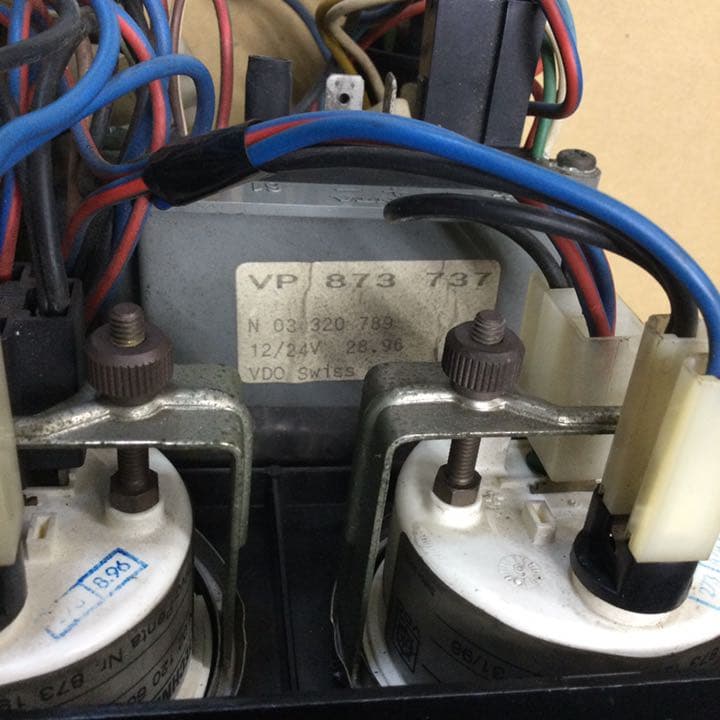 ボルボ　計基盤