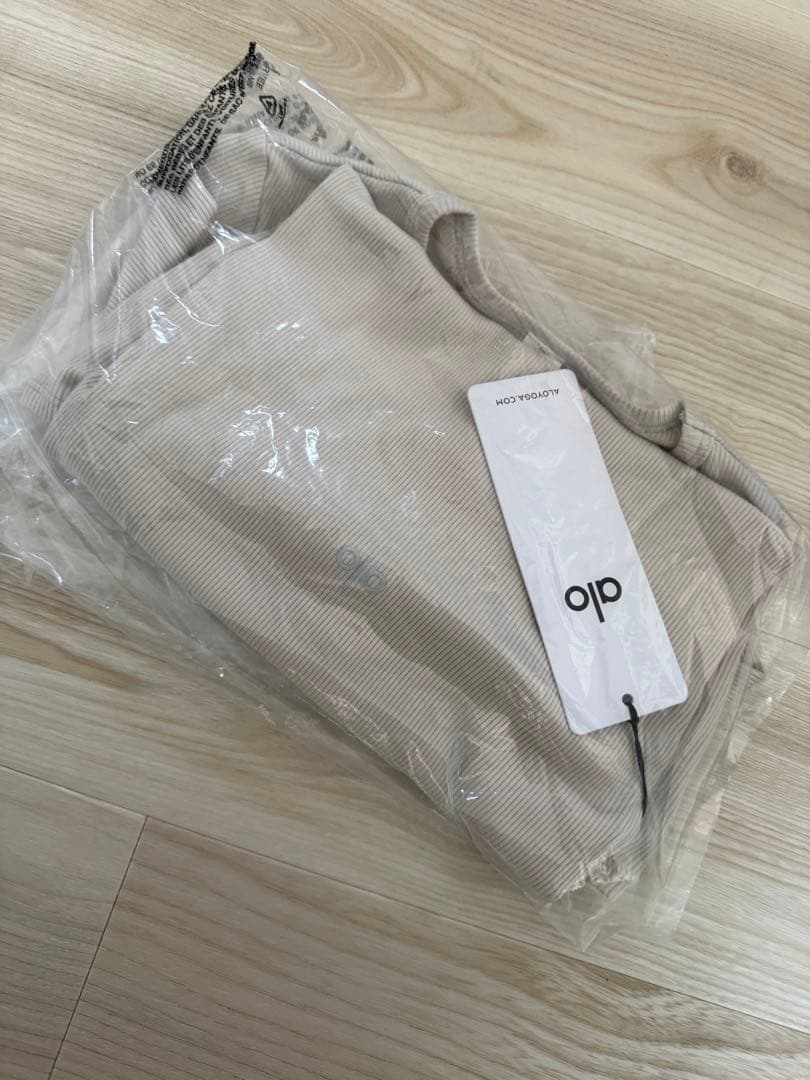 alo 新品！タグ付き！【限定色】リブ モーダル ロングスリーブ XS