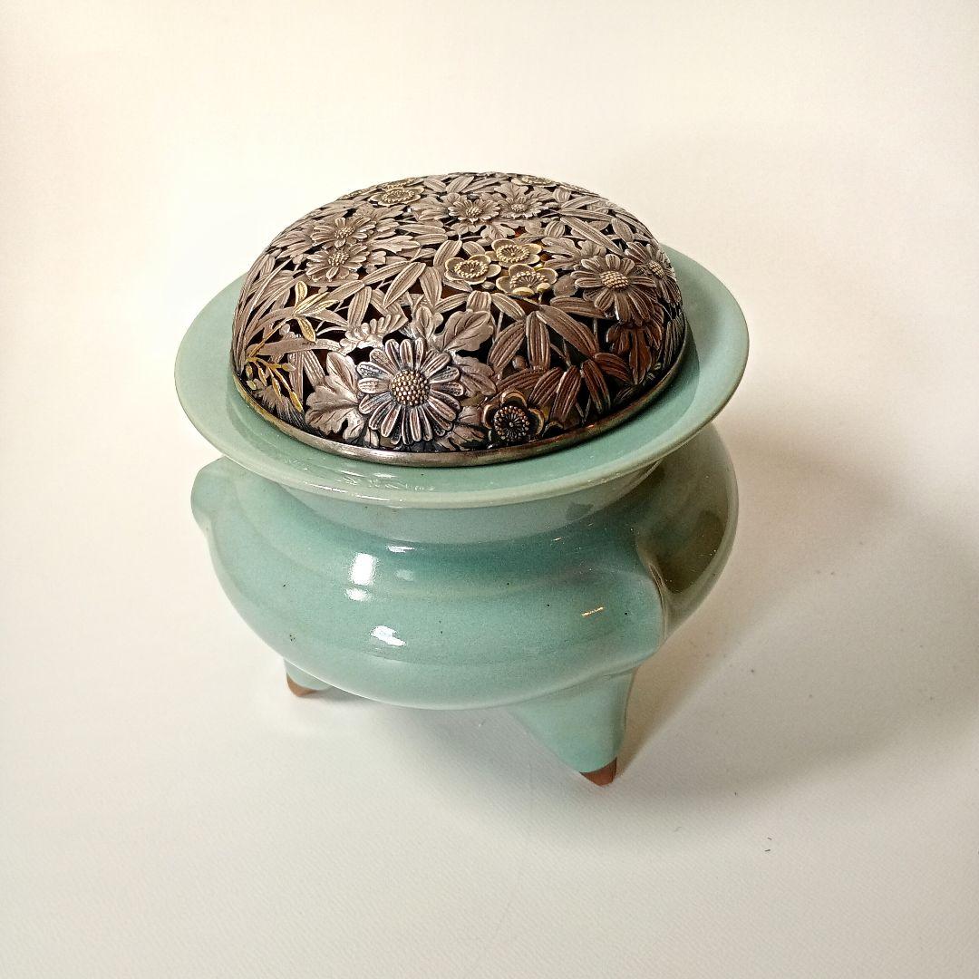 諏訪蘇山 青磁 袴腰香炉 二重共箱 四季草花銀火屋 約120g 帝室技芸員