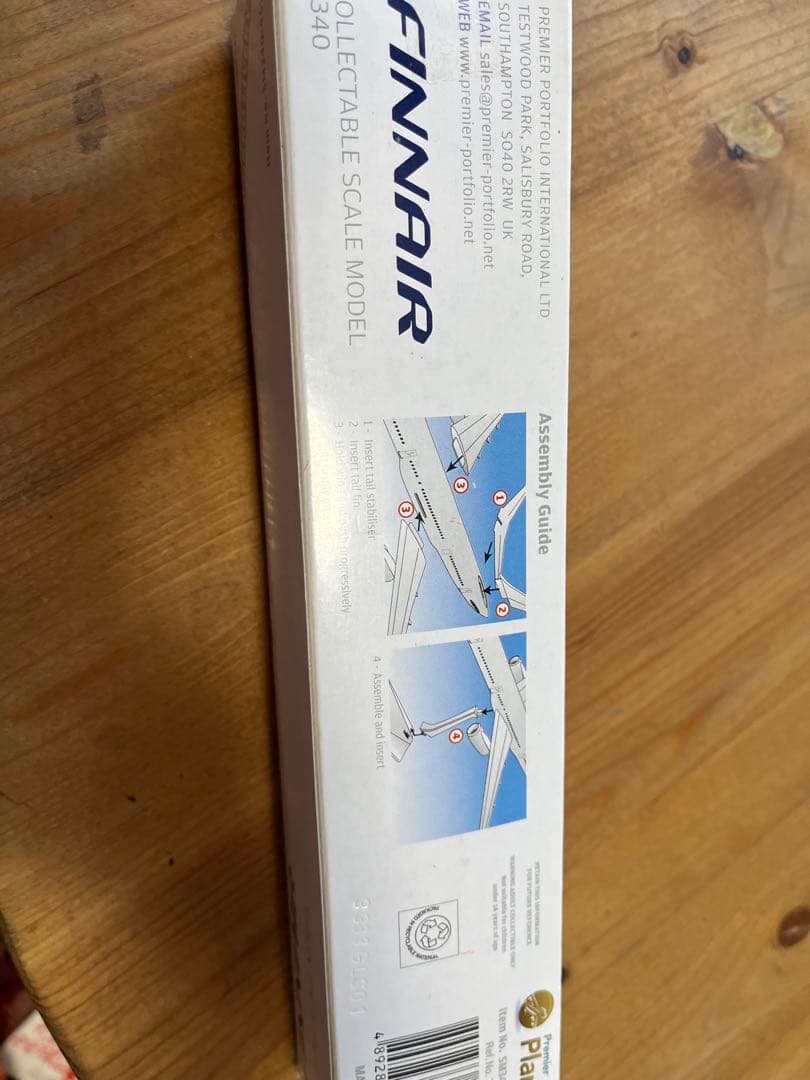 マリメッコ　marimekko フィンエアー　飛行機　プラモデル