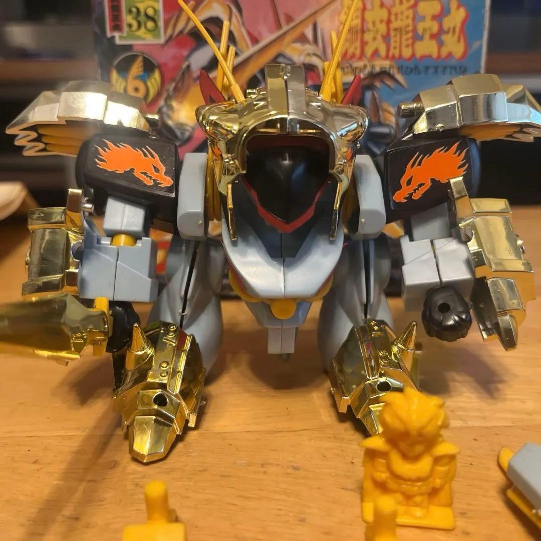 鋼鉄龍王 プラモデル 38