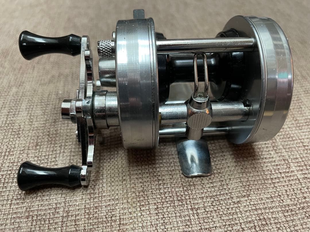 【最終値下げ】ABU Ambassadeur アブ アンバサダー 2500C