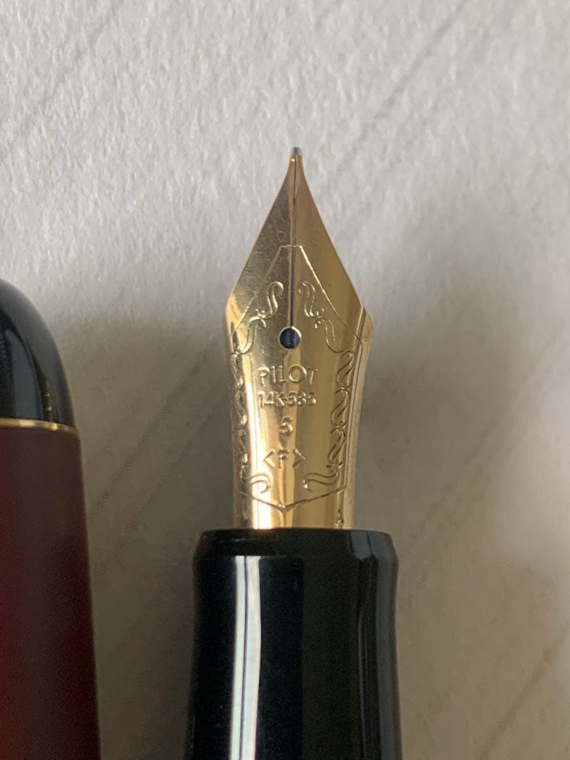 PILOT 67 万年筆 ボルドー 14Kペン先 希少 2本セット