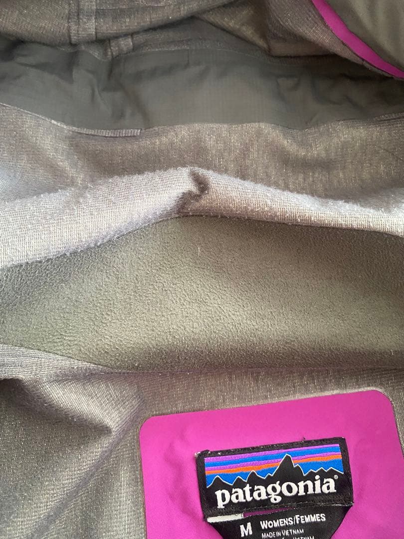 パタゴニア　ゴアテックス　　スノボーウェア　recco