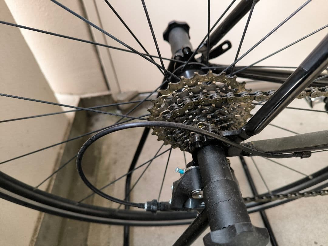 アートサイクルスタジオ　ロードバイク　タイヤ、ブレーキ　ハンドル等新品