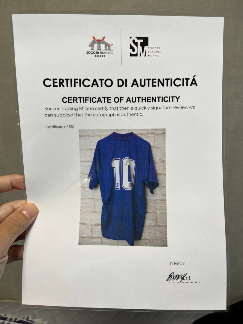 ロベルト・バッジョ、サイン入り フィオレンティーナ時代の直筆サイン入りユニホーム