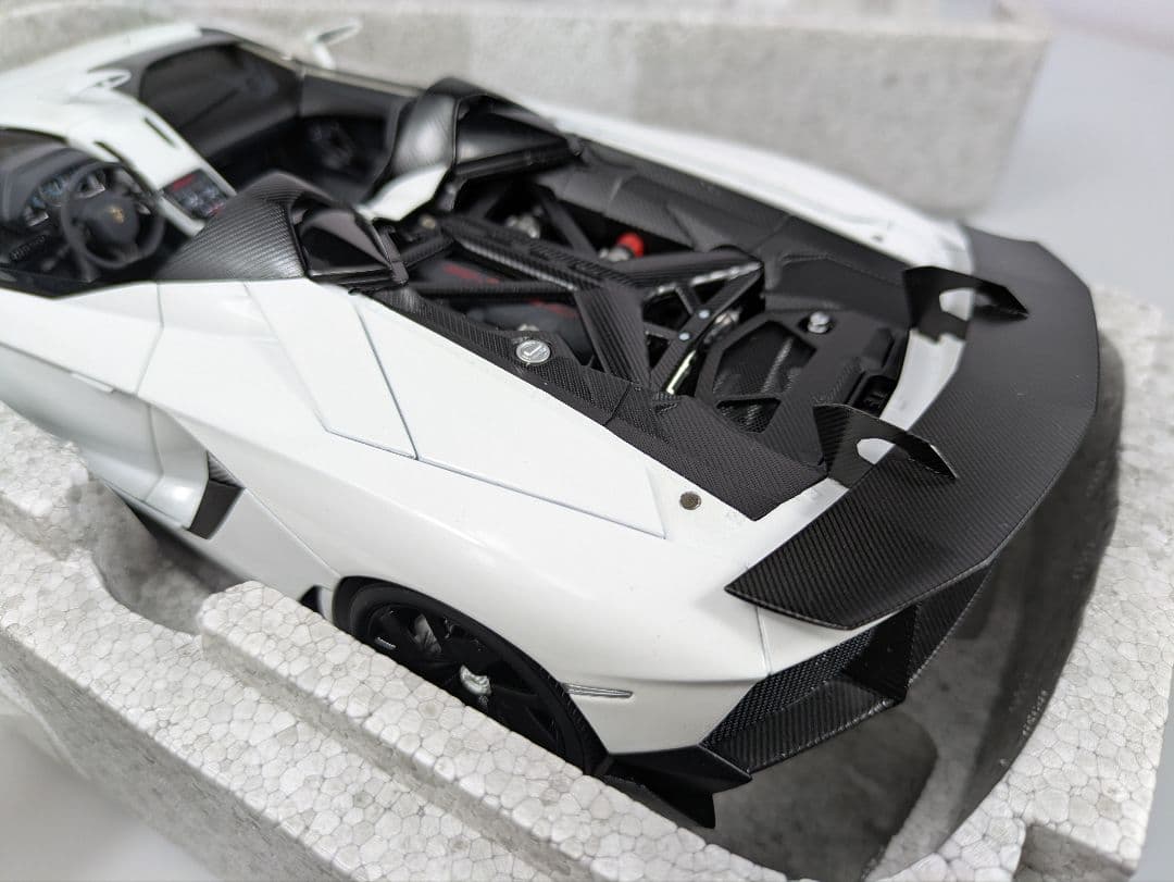 1/18 ミニカー オートアート ランボルギーニ アヴェンタドール J Aa