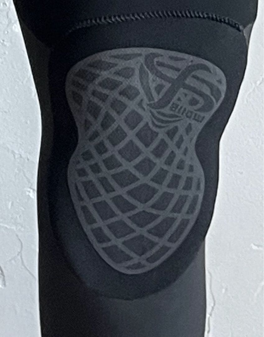 【新品.未使用】 fellow セミドライスーツ　All3mm