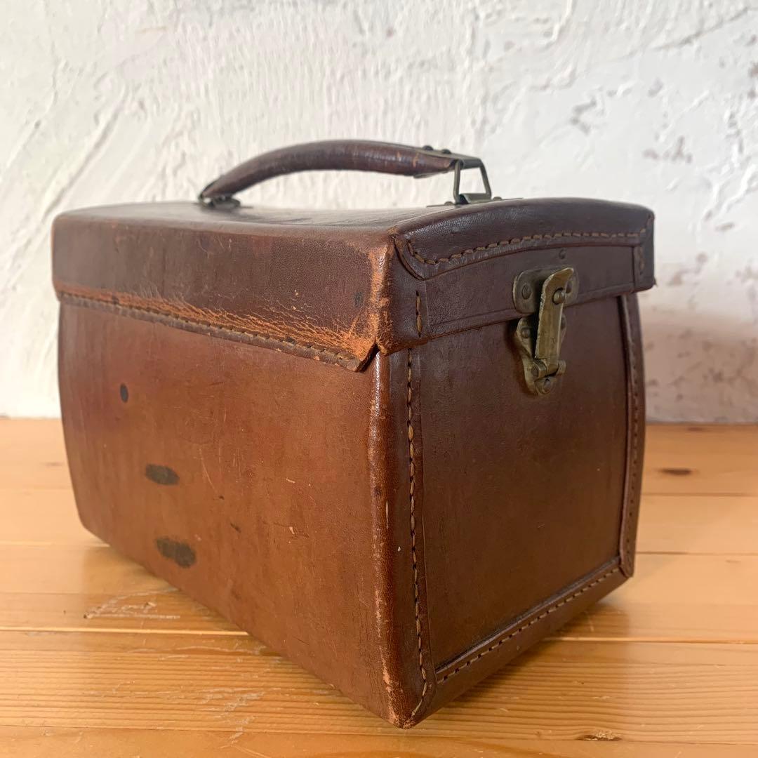 木芯革張り　小型トランク型　手提げ金庫　手提げ鞄　箱型　業務かばん　古道具