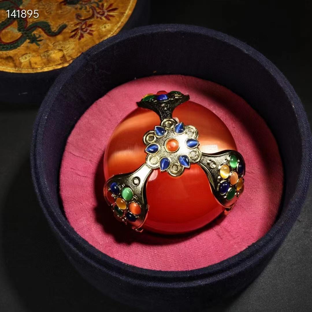 中国古美術・旧収蔵品・大猫眼石镶嵌宝石球・1.5kg・刺繍箱付・極細工・聚財置物
