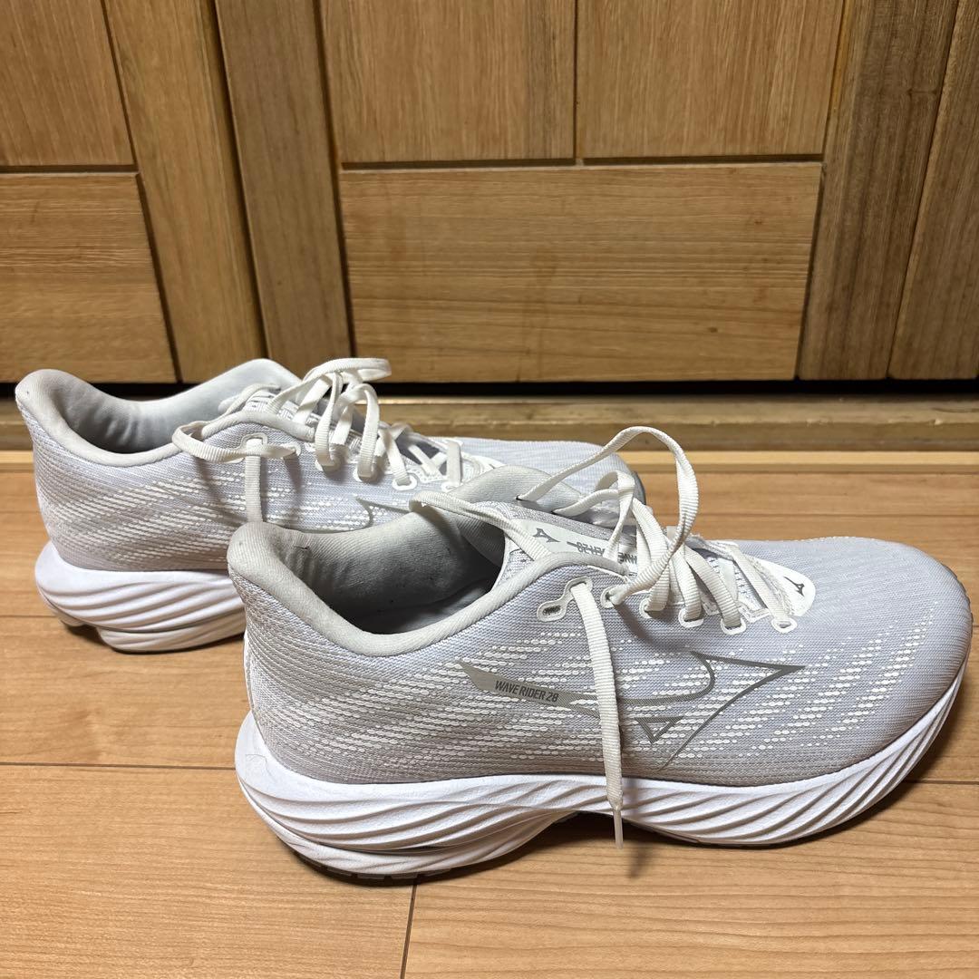 ミズノウェーブライダー28 28cm