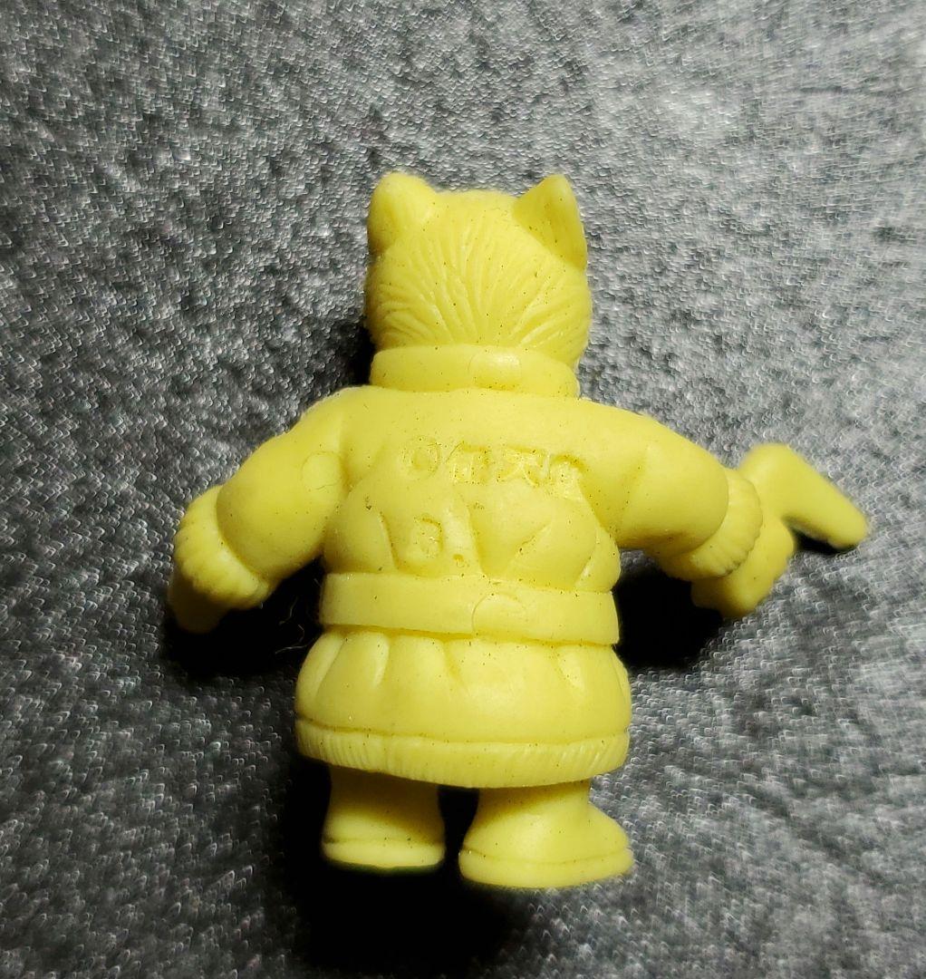 ゼルダの伝説　ゴーリア　任天堂　消しゴム　黄色　１体