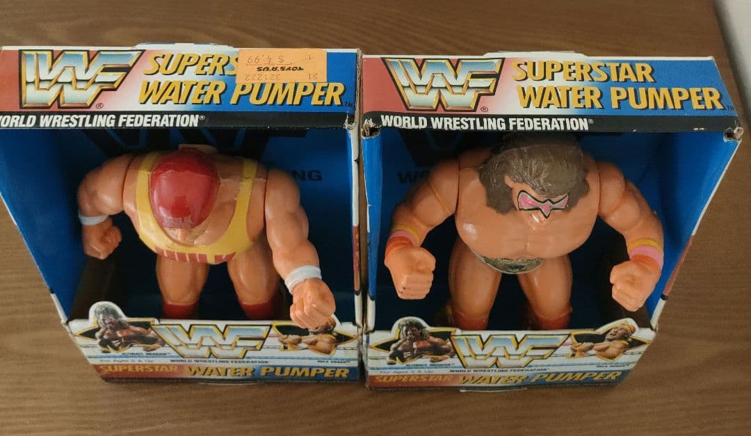 WWF スーパースター 水鉄砲ハルク・ホーガン　アルティメットウォリアー