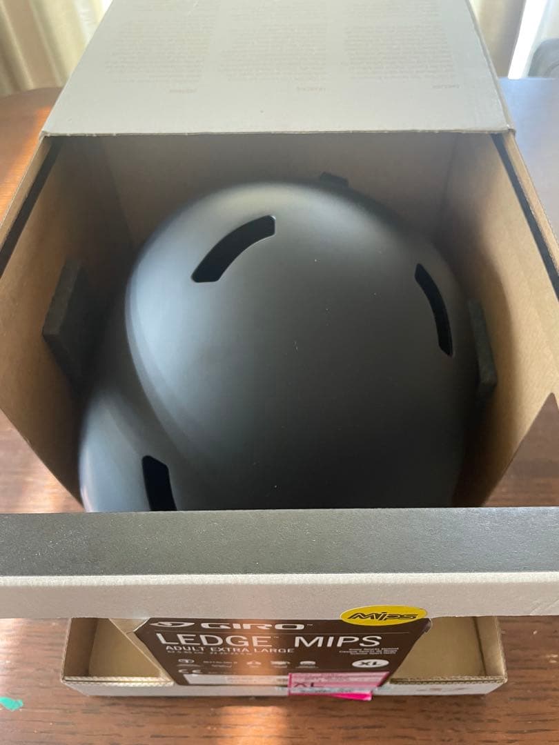 Giro スノーボードヘルメット マットブラック　未使用　XL