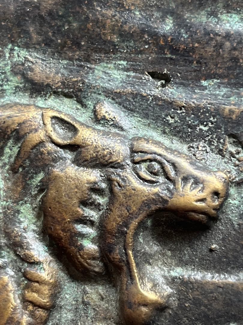 古い葵口銅皿　龍　虎　彫り　銘文有り　唐物　中国？