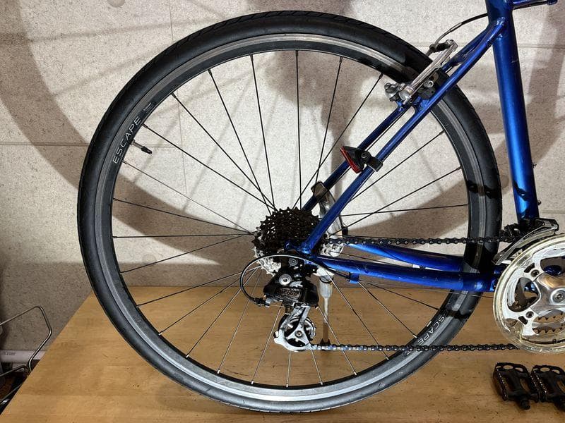 GIANT ESCAPE R3 クロスバイク sizeM　ブルーカラー