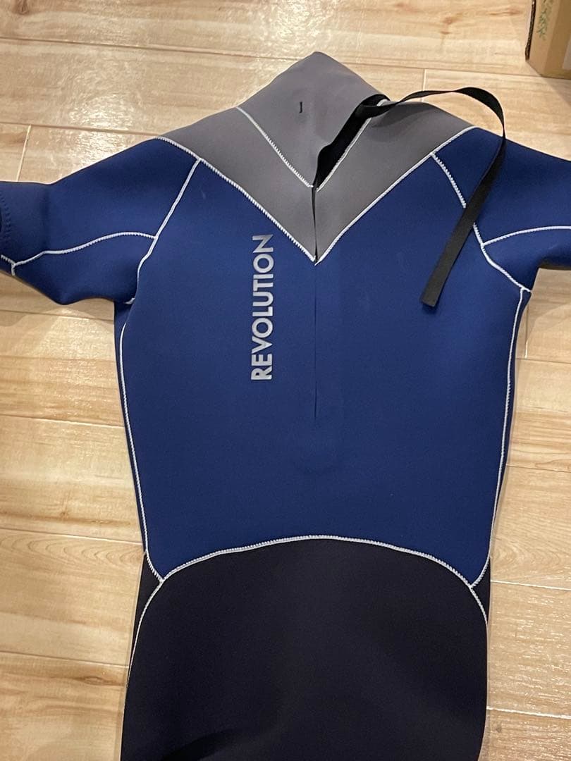 REVO レボリューション　スプリング（半袖半パン） L〜XL相当【美品/お得】