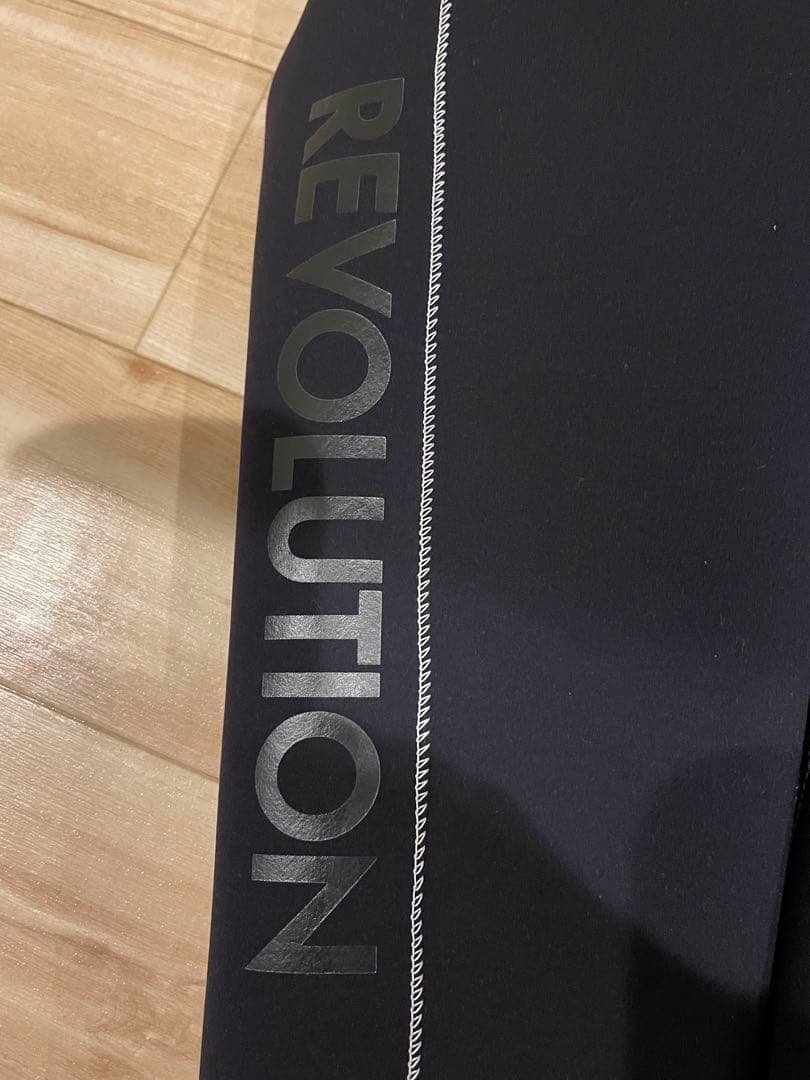 REVO レボリューション　スプリング（半袖半パン） L〜XL相当【美品/お得】