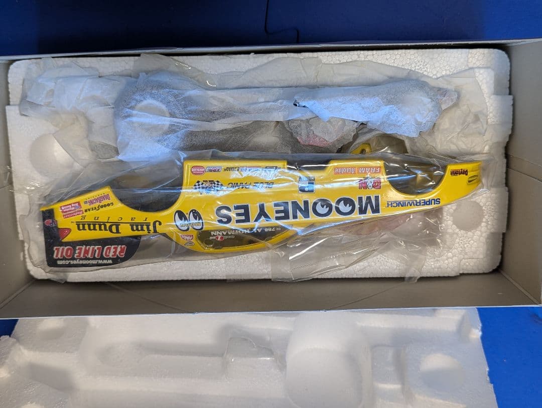 Moon eyes Funny Car 2001年限定版