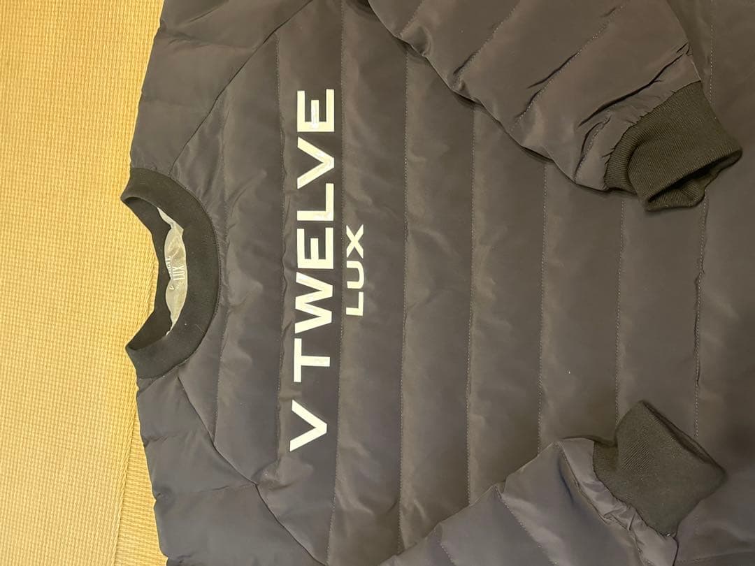 美品V12 ダウンスニードブラック