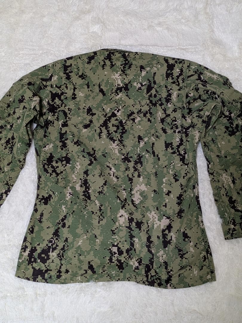 【美品】US NAVY アメリカ海軍 戦闘服 ジャケット 階級章ワッペン付き