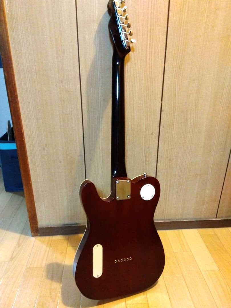 ユ*ゴ様 ホワイト セミホロウボディ エレキギター