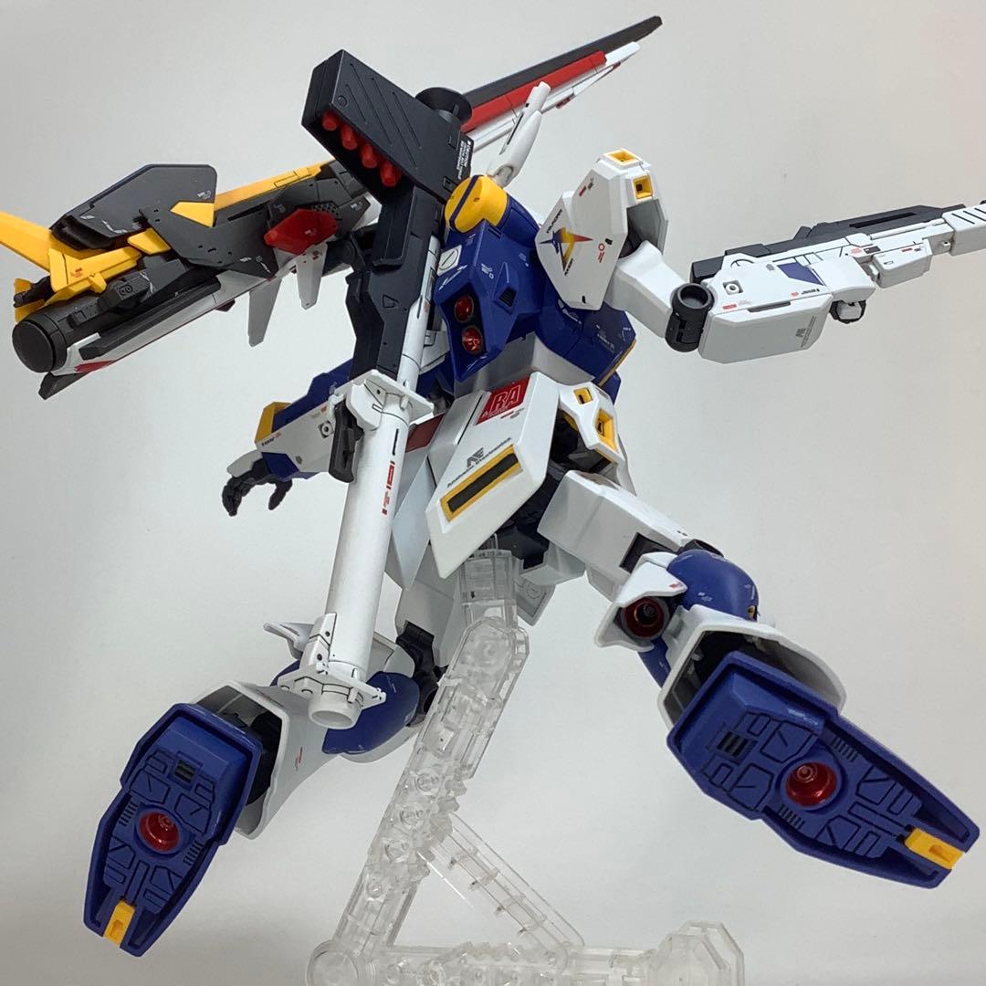 ガンダムベース限定 EG RX-93ff νガンダムの塗装済完成品