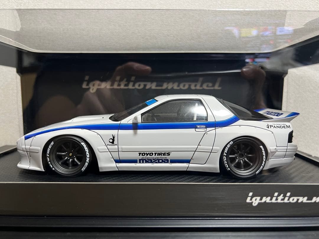ミニカー ignition model PANDEM RX-7 FC3S 1/18
