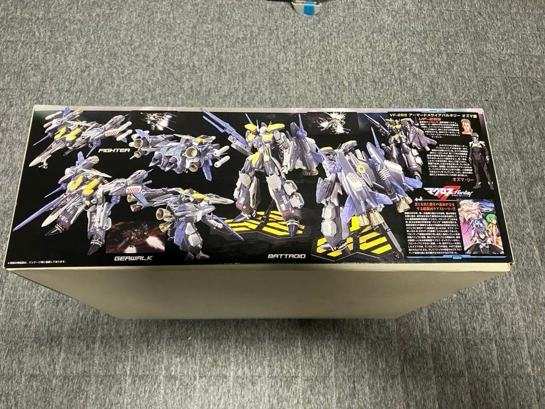 1/72 VF-25S アーマードメサイア バルキリー オズマ機