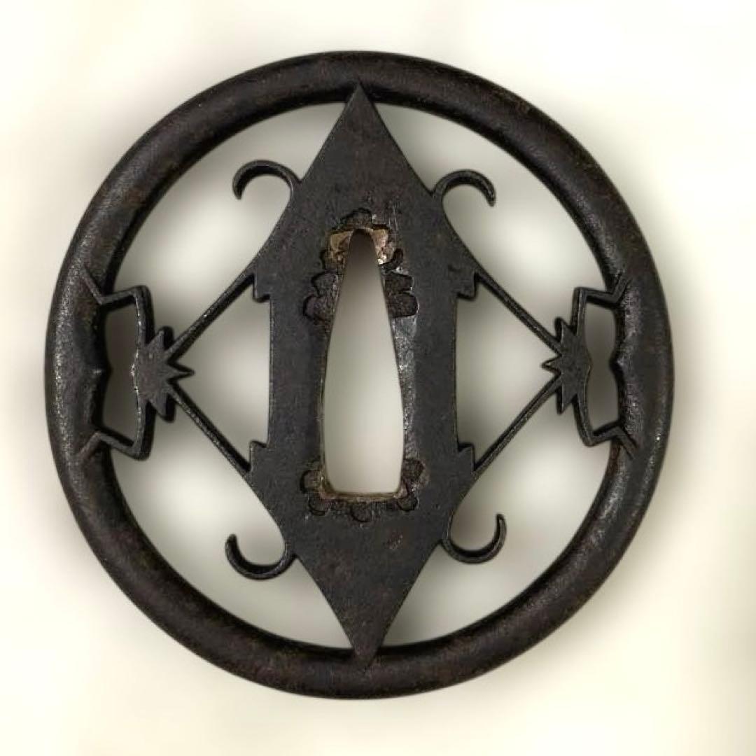 B-82 鍔　武具　刀装具　日本　骨董品　時代物　美術品　工芸品