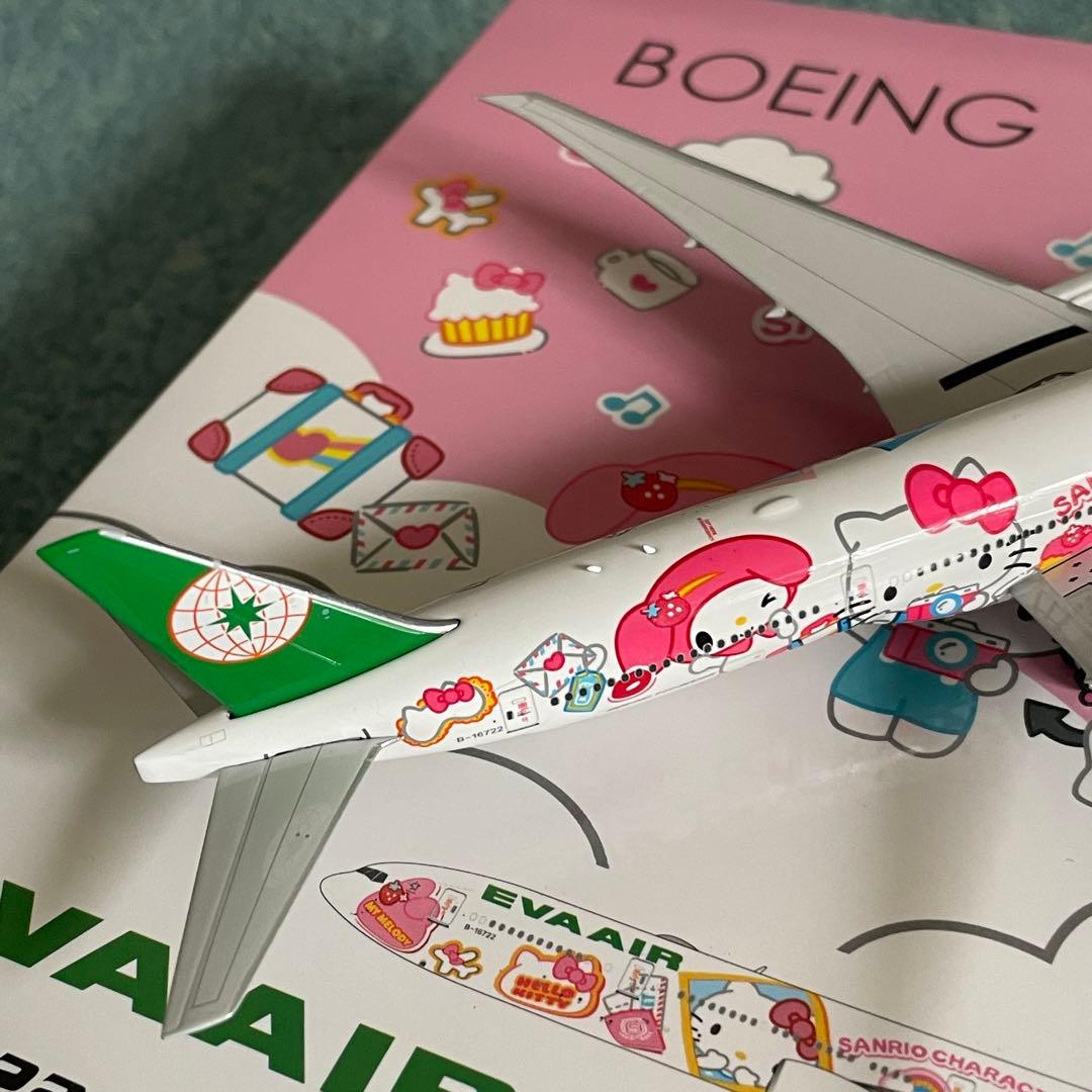 EVA AIR エバー航空 777-300ER ハローキティ Ph 1:400