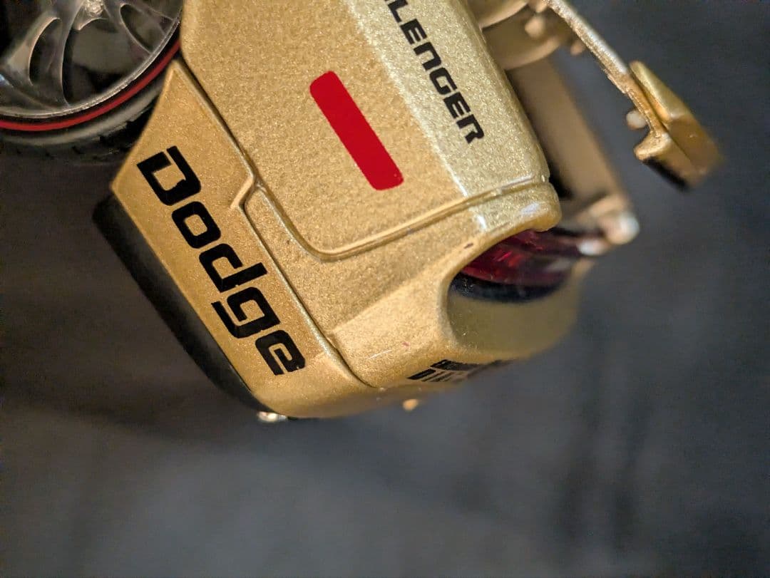 MAISTO　ダッジ　チャレンジャー　ハイウェイパトロール　パトカー　1/24