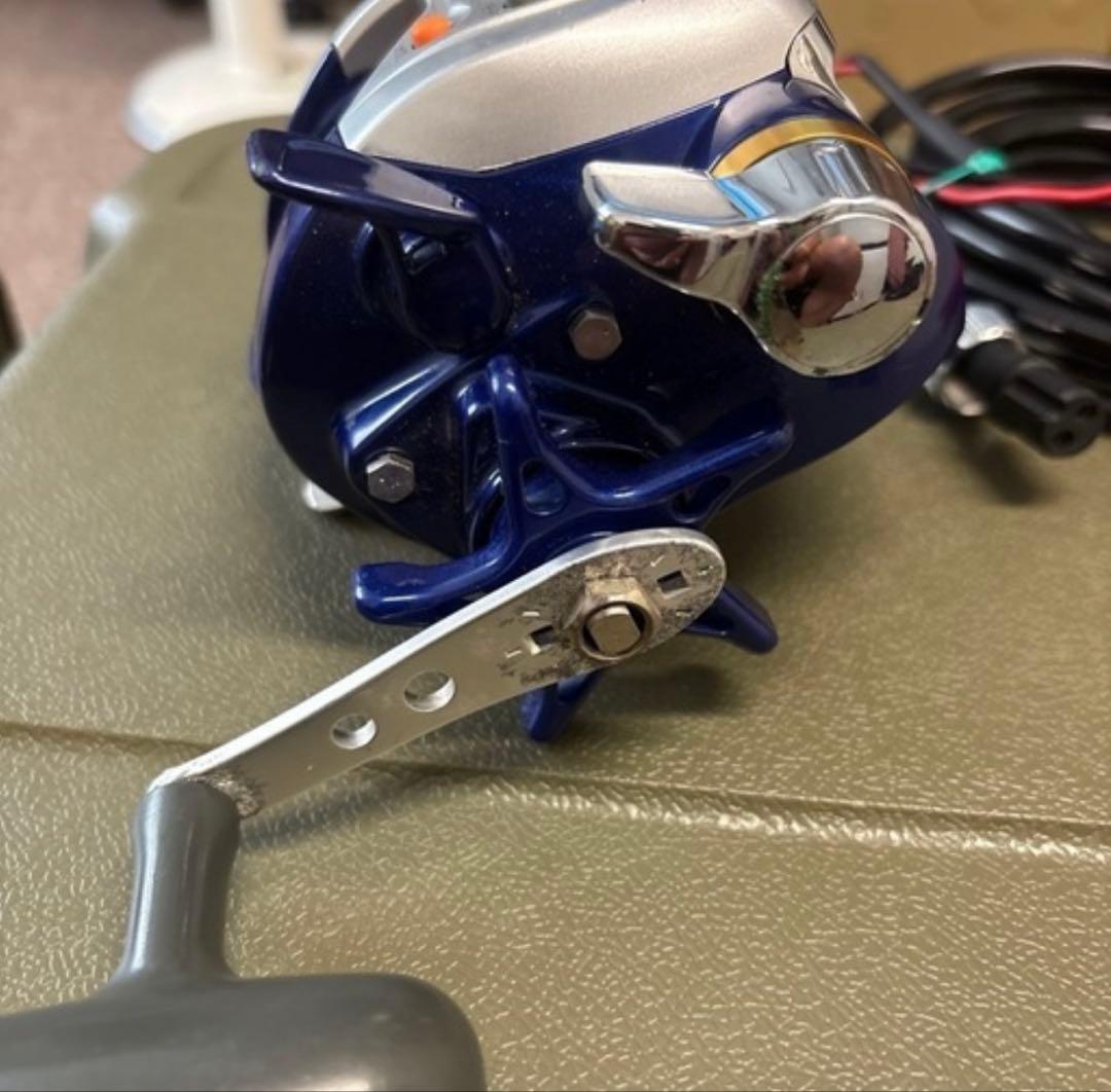 ダイワ　ハイパータナコン 400FBe 電動リール