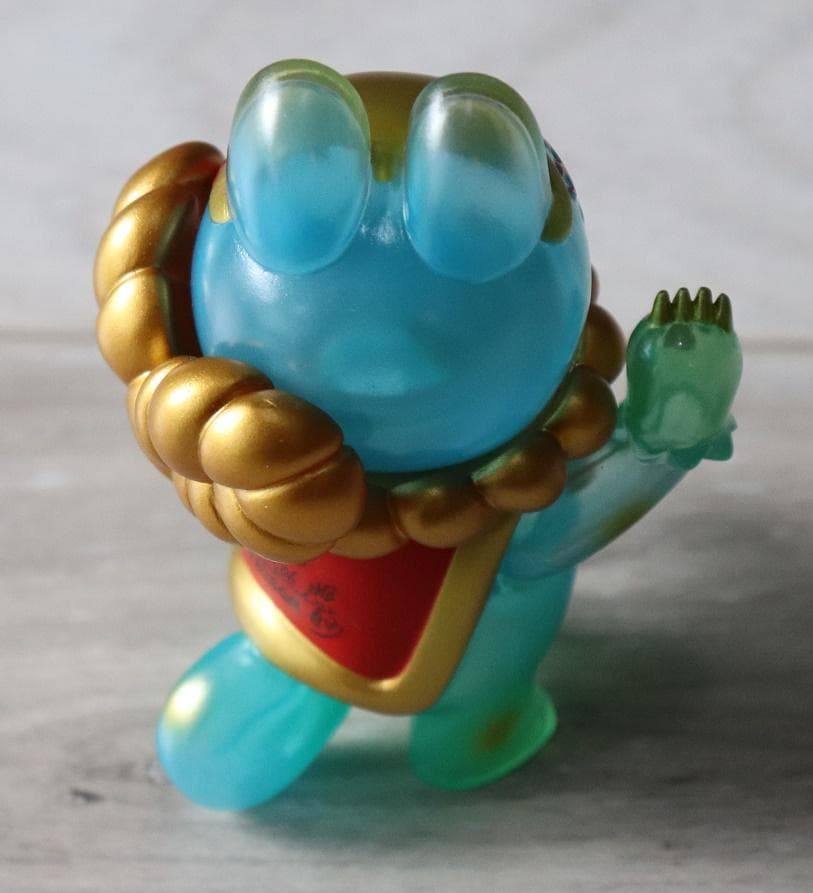 新品郷土玩具怪獣イヌハリゴン スケルトン イラストサイン入り　ソフビ 照紗