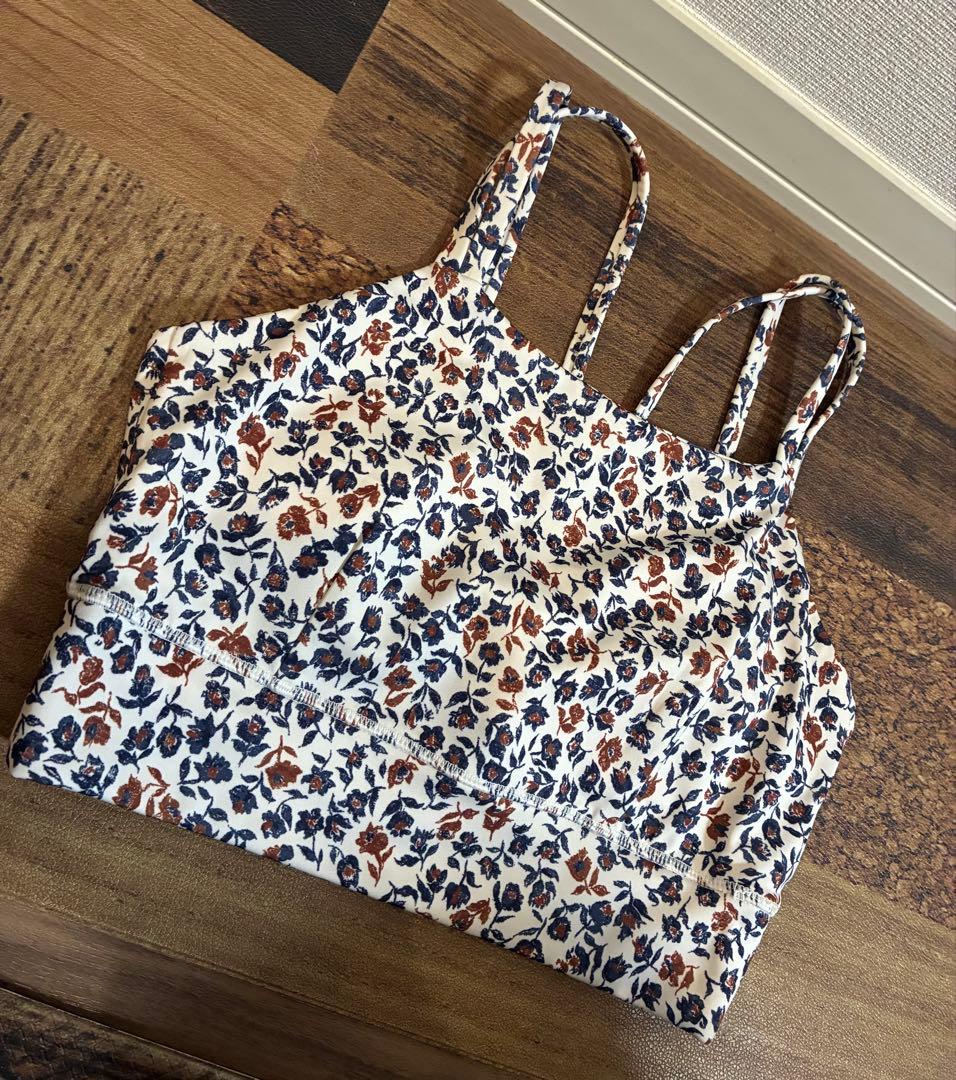 極美　emmi yoga エミヨガ　ヨガウェア　大人上品フラワーM